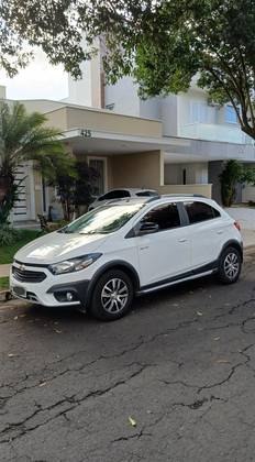 CHEVROLET ONIX 1.4 MPFI ACTIV 8V FLEX 4P AUTOMÁTICO